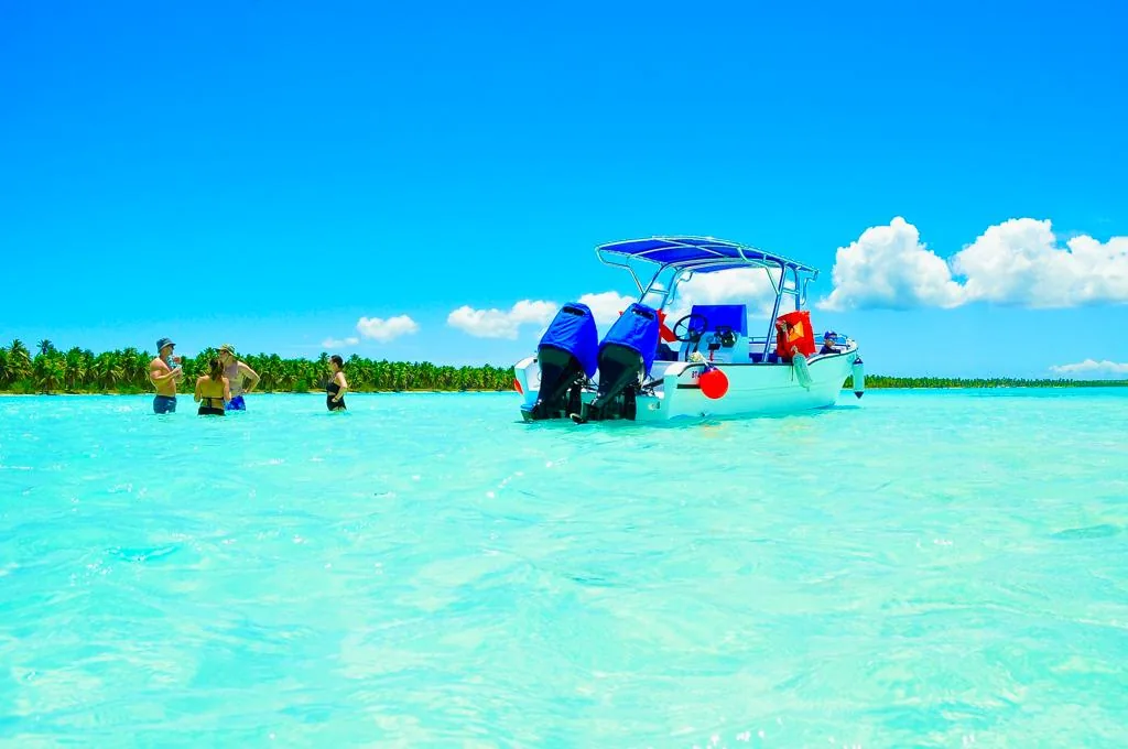 Speed Boat Moises in Saona waters